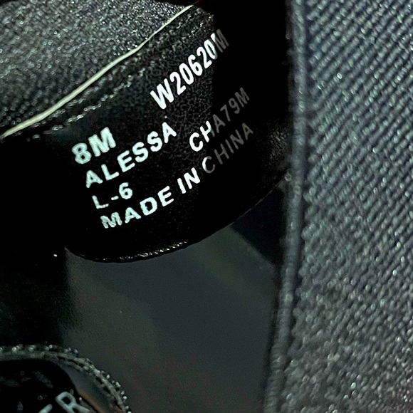 Tommy Hilfiger Black Slide-On Alessa Wedge, Size 8 NEW (no box) - Picture 7 of 7